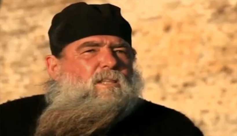 Άγιον Όρος - π. Φίλιππος: Κάτω τα χέρια από τους μοναχούς του Αγίου Όρους