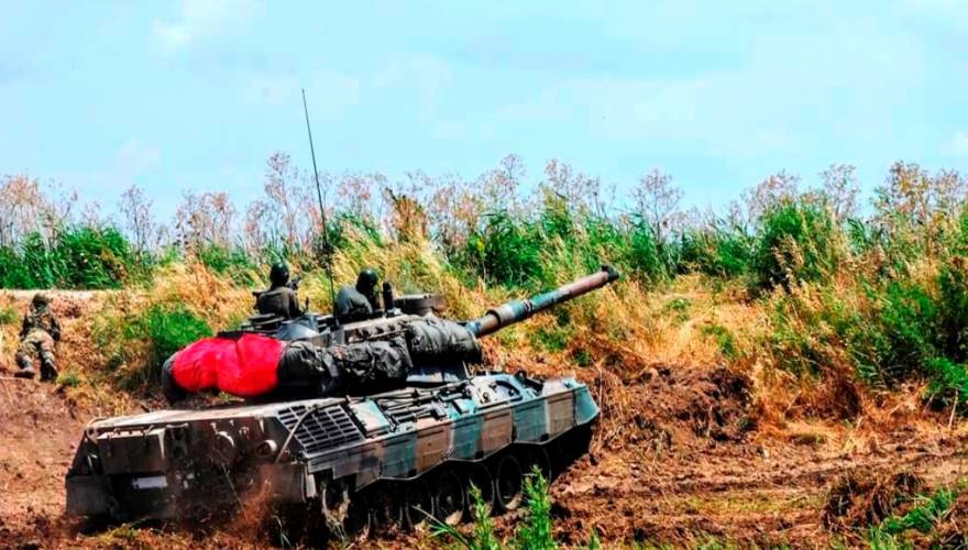 Τουρκία : «Οι Έλληνες έστρεψαν τα κανόνια των αρμάτων τους προς την Τουρκία»! (φωτό)