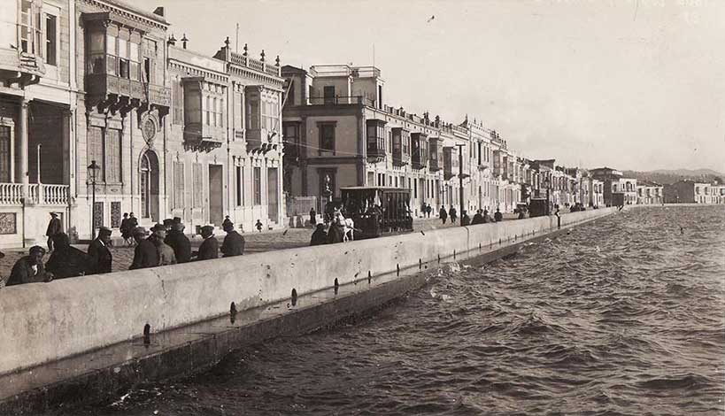 Γιατί σηκώνονταν όρθιοι οι Μικρασιάτες όταν περνούσε έγκυος γυναίκα;