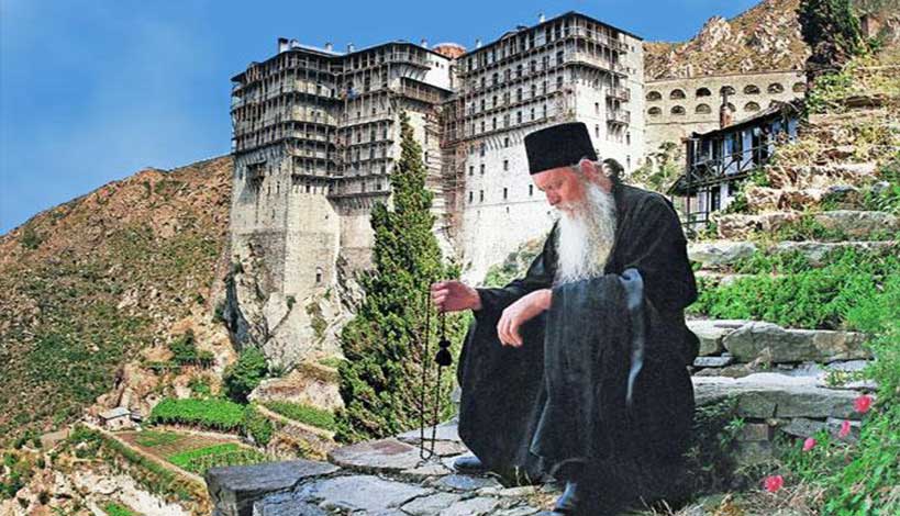 Άγιον Όρος: Μια βραδιά στην Έρημο του περιβολιού της Παναγίας