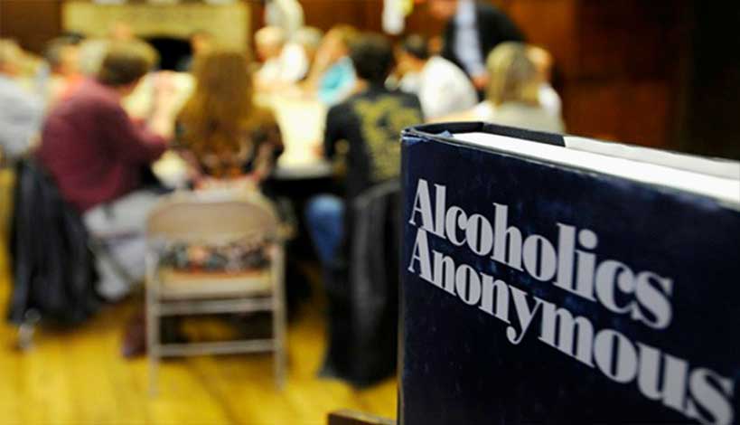 Ιερά Μητρόπολη Γλυφάδας: Αλκοολικοί Ανώνυμοι-Πρόγραμμα απεξάρτησης ή εξάρτησης;