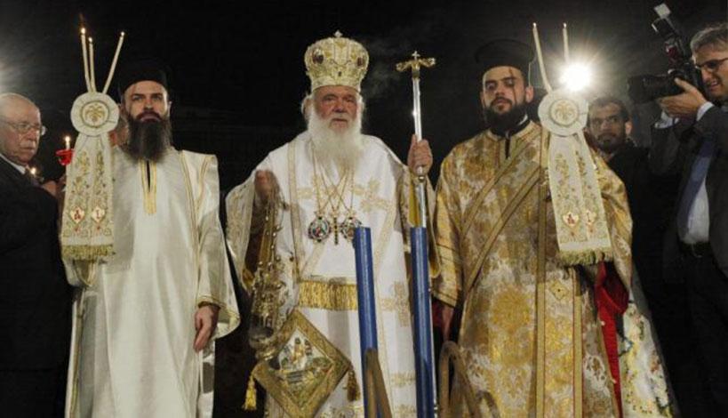 Μήνυμα με πολλούς αποδέκτες η κίνηση του Αρχιεπισκόπου Ιερώνυμου στην Ανάσταση