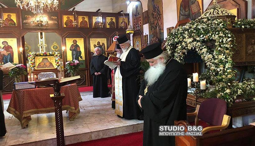 Η καρδιά του Αγίου Λουκά Ιατρού κτυπά στην Αγγλία (φωτο)