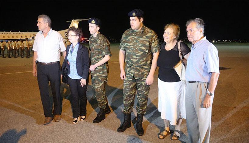 Στην Ελλάδα οι δύο Έλληνες στρατιωτικοί, ΦΩΤΟ - ΒΙΝΤΕΟ