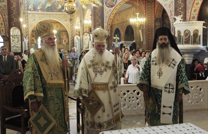 Αρχιεπίσκοπος Ιερώνυμος: Ο Σταυρός μας ανακουφίζει και δίνει νόημα στην ζωή μας