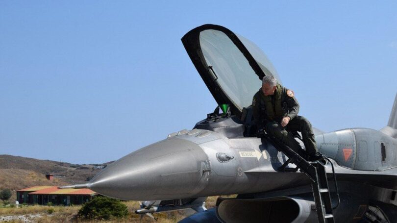 Στη Σκύρο με F-16 ο αρχηγός του Γενικού Επιτελείου Αεροπορίας