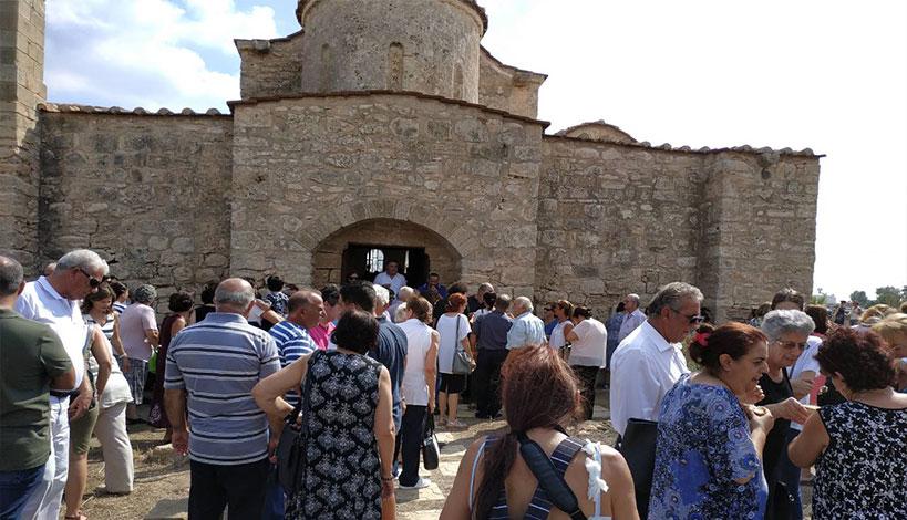 Κύπρος: Η πρώτη λειτουργία μετά από 42 χρόνια στην Παναγία Κανακαριά στα κατεχόμενα
