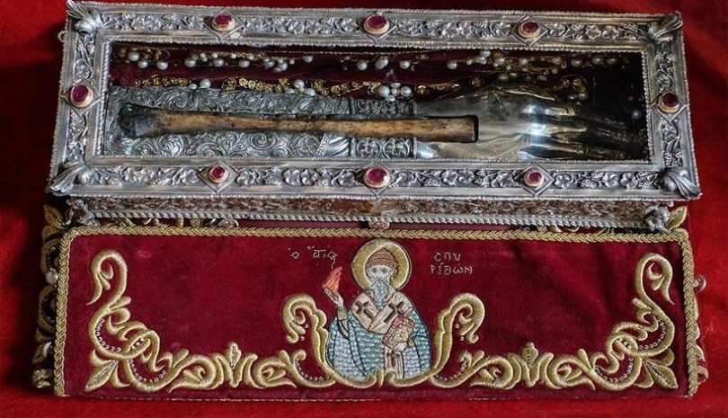 Το Ιερό Λείψανο της Τιμίας Χειρός του Αγ. Σπυρίδωνος από την Κέρκυρα υποδέχθηκε ο Υμηττός