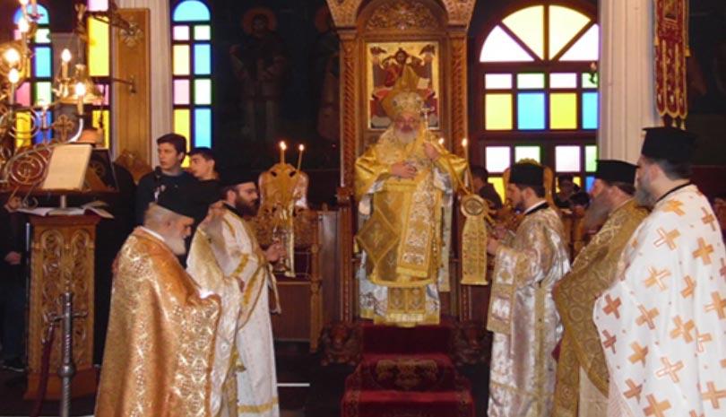 Ο ασπασμός της ειρήνης και το δαχτυλίδι της υιοθεσίας