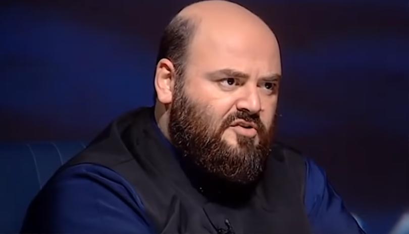 Ο π. Λίβυος στα άκρα με την Βίκυ Φλέσσα