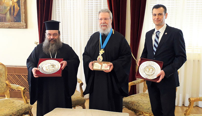 Ο Αρχιεπίσκοπος Κύπρου βραβεύεται από τη Μητρόπολη Χίου