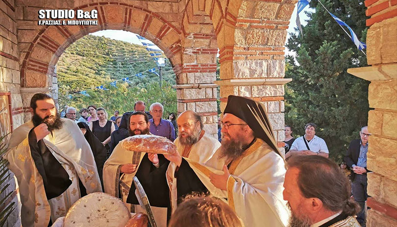 Γιόρτασαν στο Παναρίτη την ανάμνηση της συνάντησης του Αγίου Πέτρου με τον Άγιο Θεοδόσιο