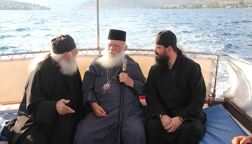 Ο Αρχιεπίσκοπος Ιερώνυμος στα Τριζόνια Φωκίδος