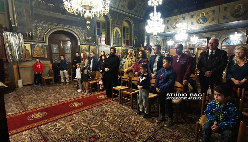 Χριστουγεννιάτικη γιορτή από το κατηχητικό σχολείο του Ιερού ναού Αγίας Τριάδος Πρόνοιας Ναυπλίου