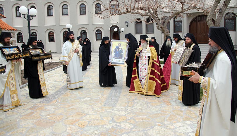 Εκκλησία | Λιτάνευση εικόνος Παναγίας Τρικορφιώτισσας και ιερών λειψάνων