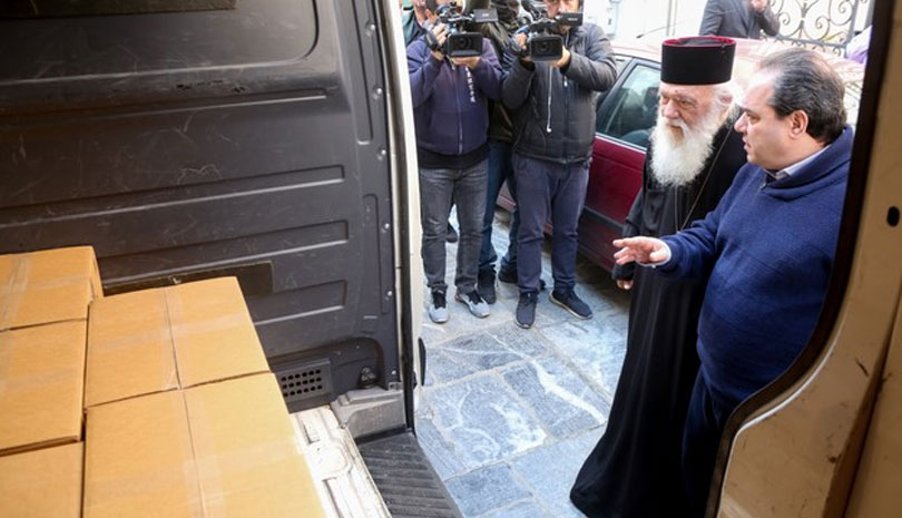 Χιλιάδες δέματα αγάπης σε ανθρώπους που έχουν ανάγκη από την Ιερά Αρχιεπισκοπή Αθηνών