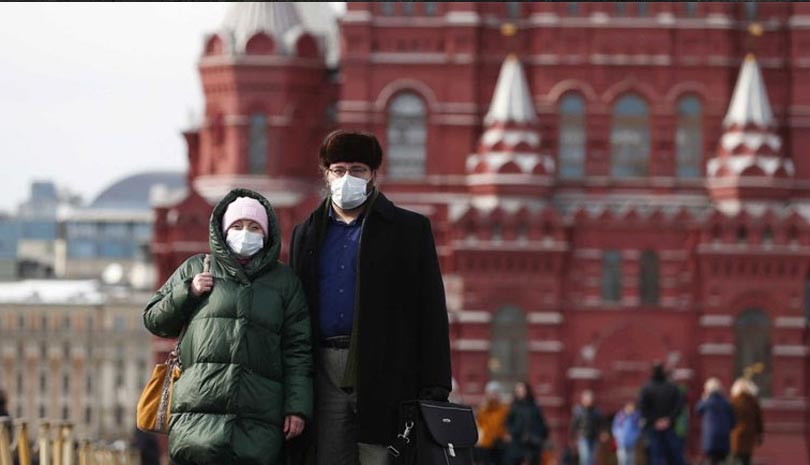 Ρωσία: Πιθανός ο μαζικός εμβολιασμός κατά του COVID-19 το φθινόπωρο