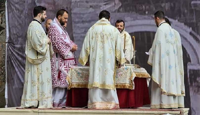 Τρισαρχιερατική Θεία Λειτουργία στην Παναγία Σουμελά