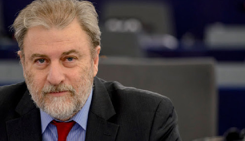 Στην Ευρωβουλή τα σκανδαλώδη προνόμια της AstraZeneca