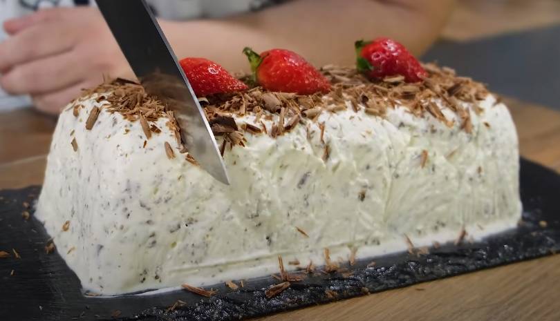 Τούρτα Παγωτό Stracciatella σε 5' Με μόνο 3 Υλικά