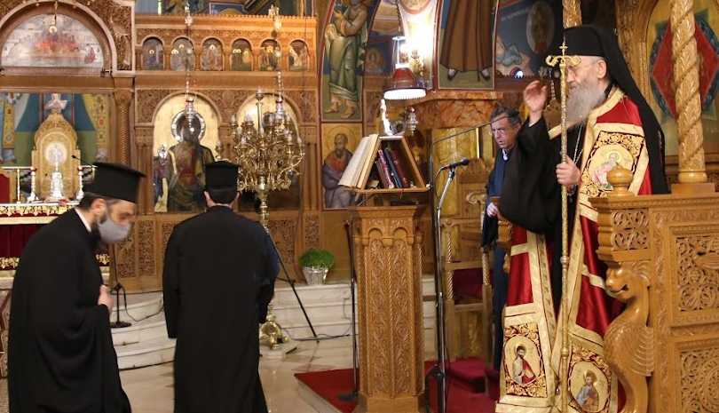 Ἐφέτος, λόγῳ τῆς σύκλησης τῆς Ἱερᾶς Συνόδου τῆς Ἱεραρχίας, ἡ ἑορτή τοῦ Σεβ. Μητροπολίτου Ναυπάκτου κ. Ἱεροθέου μεταφέρθηκε γιά τήν Κυριακή 3 Ὀκτωβρίου.