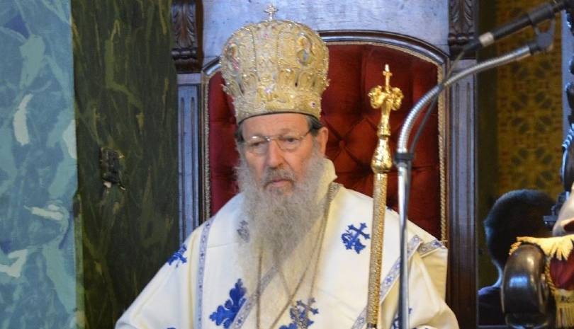Ο Μητροπολίτης Λέσβου Ιάκωβος ασκεί πιέσεις στους ανεμβολίαστους ιερείς