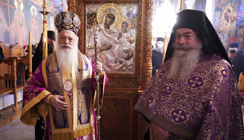 Ενθρόνιση της Ιεράς Θαυματουργού Εικόνος της Παναγίας Δοβρά