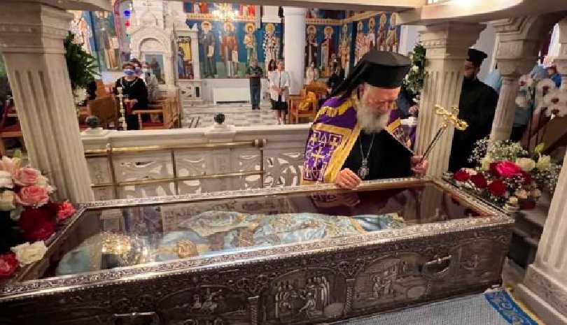 Πλήθος κόσμου στον Άγιο Ιωάννη το Ρώσο για τη λιτάνευση του ιερού σκηνώματος