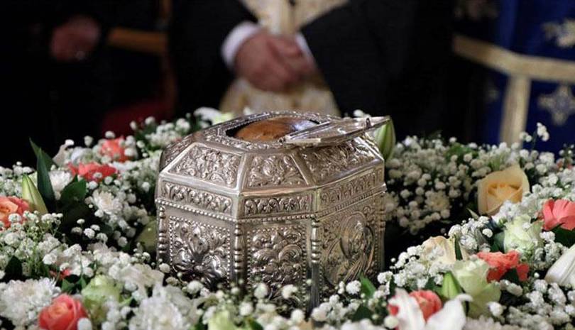 Στην Καλαμαριά η Μυροβλύζουσα Θαυματουργή Κάρα του Αγίου Παντελεήμονος