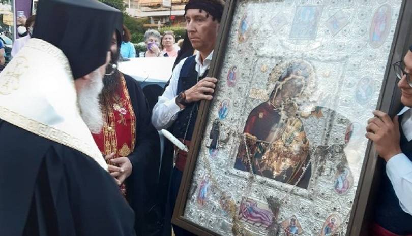 Στην Πεύκη η Παναγία Φοβερά Προστασία (ΦΩΤΟ)
