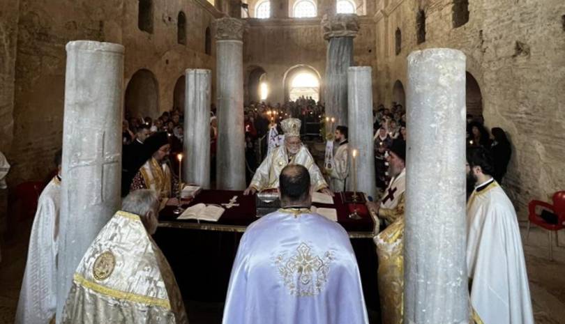 Τρισαρχιερατική Θεία Λειτουργία στον Άγιο Νικόλαο στα Μύρα