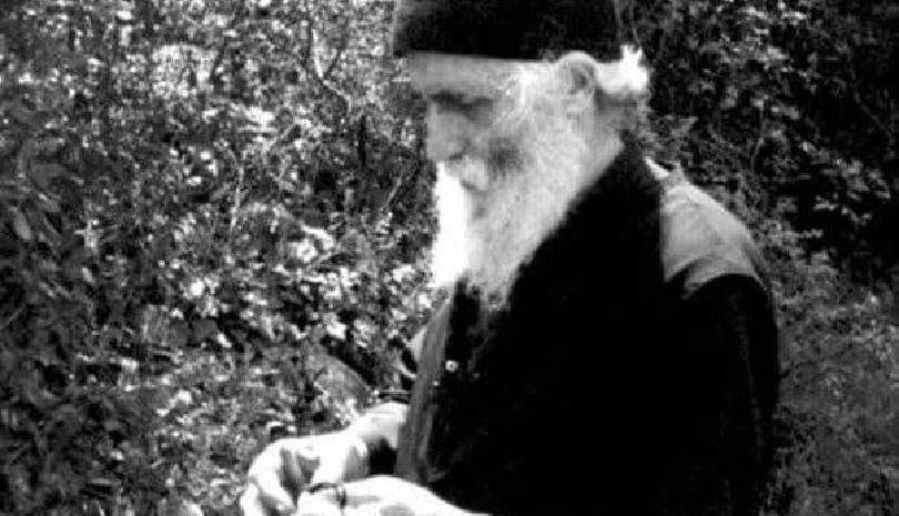 Άγιος Παΐσιος: Πώς εμποδίζουμε τη βοήθεια Του Θεού