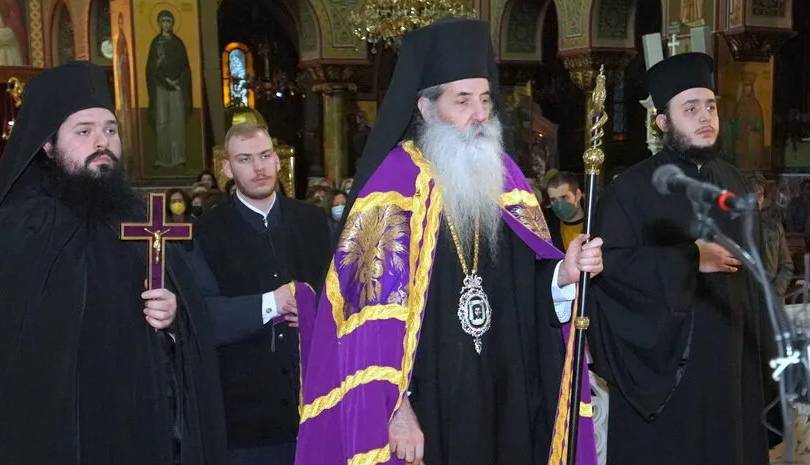 Ο Εσπερινός της Συγγνώμης στον Καθεδρικό Ιερό Ναό Αγίας Τριάδος Πειραιώς