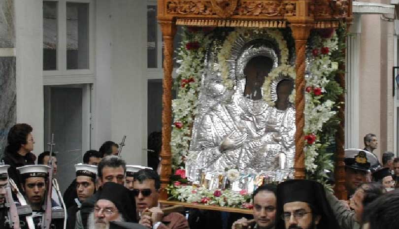 Η ιστορία της θαυματουργής εύρεσης της Παναγίας της Θεοσκέπαστης στην Άνδρο