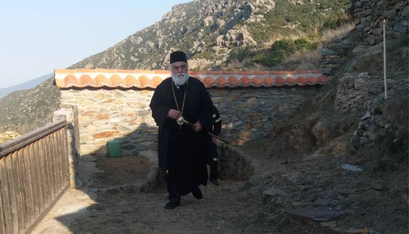 Ο Ηγούμενος της Αγίας Αναστασίας στο ασκηταριό του Αγίου Θεωνά
