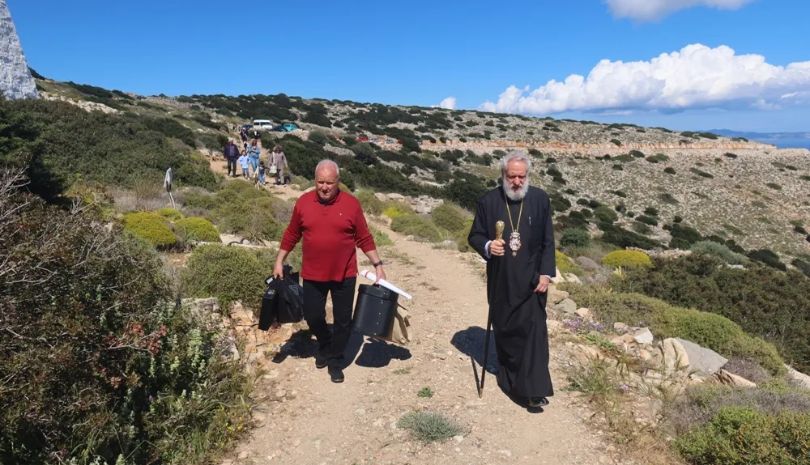 Στην Ιερά Μονή Παναγίας Χρυσοπηγής (Ζωοδόχου Πηγής) Σικίνου ο Μητροπολίτης Σύρου Δωρόθεος