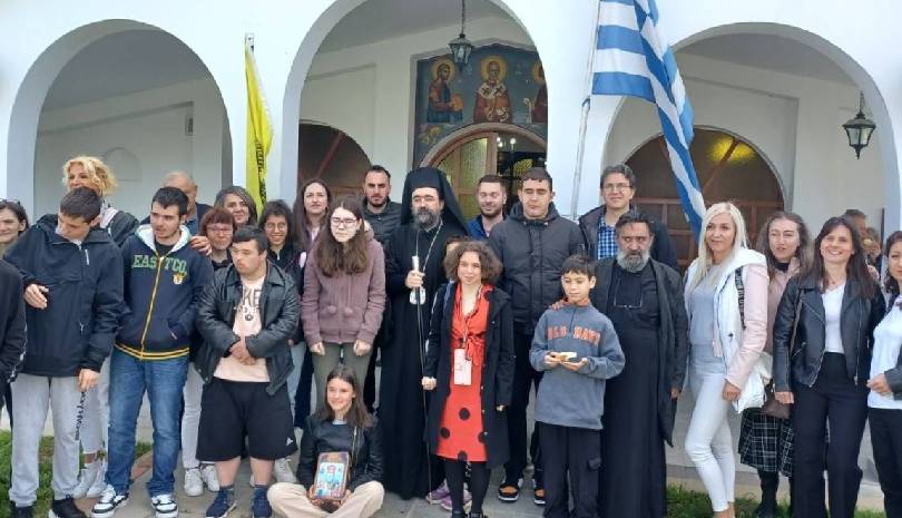 Ο Μητροπολίτης Καστορίας με το Ειδικό Γυμνάσιο Καστοριάς και το Γυμνάσιο Λεχόβου