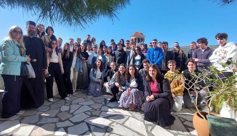 Θεία Λειτουργία για τους μαθητές στην Ιερά Μονή του Αγίου Νεκταρίου