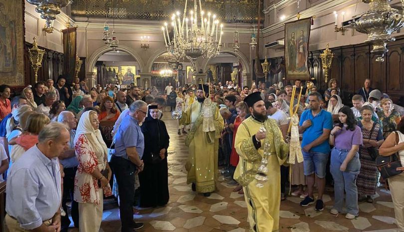 ΚΕΡΚΥΡΑ: ΘΕΙΑ ΛΕΙΤΟΥΡΓΙΑ ΣΤΟ ΙΕΡΟ ΠΡΟΣΚΥΝΗΜΑ ΤΟΥ ΑΓΙΟΥ ΣΠΥΡΙΔΩΝΟΣ ΓΙΑ ΤΟ ΘΑΥΜΑ ΤΟΥ ΑΓΙΟΥ