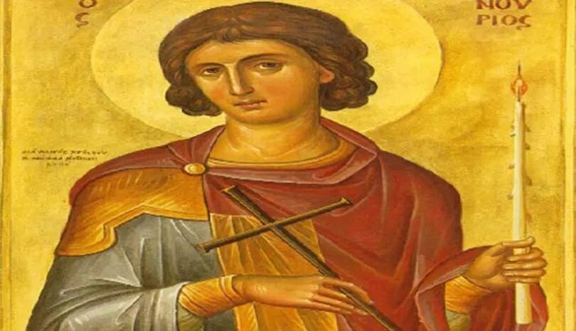 Τι συμβολίζει το κερί που ο Άγιος Φανούριος κράτα στις εικόνες;