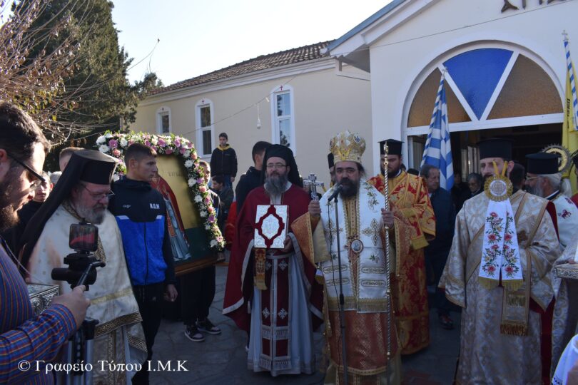 Μητρόπολη Καστορίας: Τήν Δευτέρα, 11/12/2023, παραμονή τῆς ἑορτῆς τοῦ Ἁγίου Σπυρίδωνος, ὁ Σεβασμιώτατος Μητροπολίτης Καστορίας κ. Καλλίνικος, μετέβη στό χωριό Ἄνω Μελάς ὅπου χοροστάτησε στήν ἀκολουθία τοῦ Ἑσπερινοῦ, στόν ἑορτάζοντα Ἱερό Ναό τοῦ Ἁγίου.