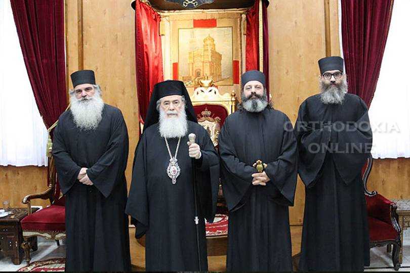Πατριαρχείο Ιεροσολύμων: Κουρά μοναχού και ρασοφορία δοκίμων από τον Πατριάρχη Θεόφιλο