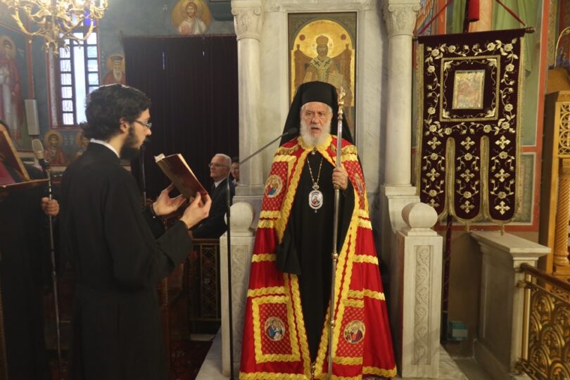 Στον Ιερό Ναό του Αγίου Δημητρίου Παλαιού Φαλήρου ο Μητροπολίτης Σύρου