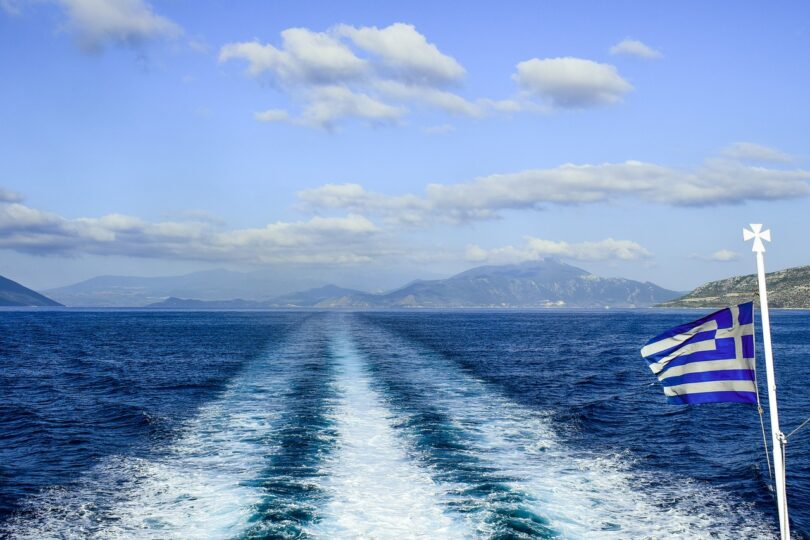 Ελληνική σημαία θάλασσα