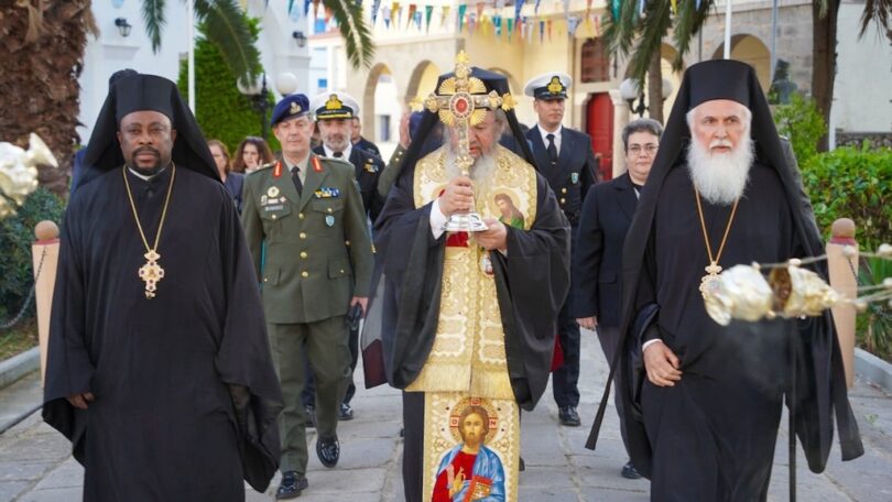 Πάνδημη Υποδοχή του Τιμίου Ξύλου στη Μητρόπολη Λήμνου (ΦΩΤΟ)