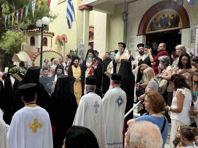 Υποδοχή της θαυματουργού Εικόνας Παναγίας Δαμάστας στο Ηράκλειο Αττικής (ΦΩΤΟ)