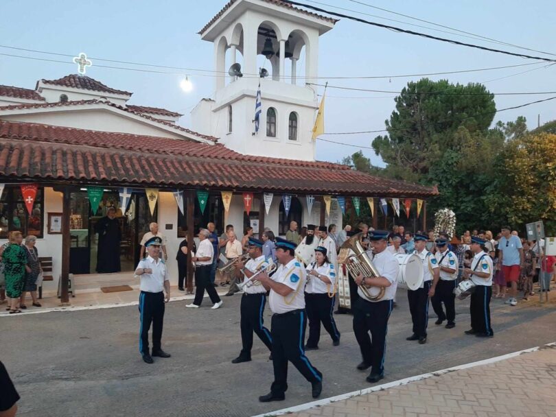 Πανηγυρικός Εσπερινός στον Ι.Ν. Αγίας Κυριακής Παραλίας Αυλίδος