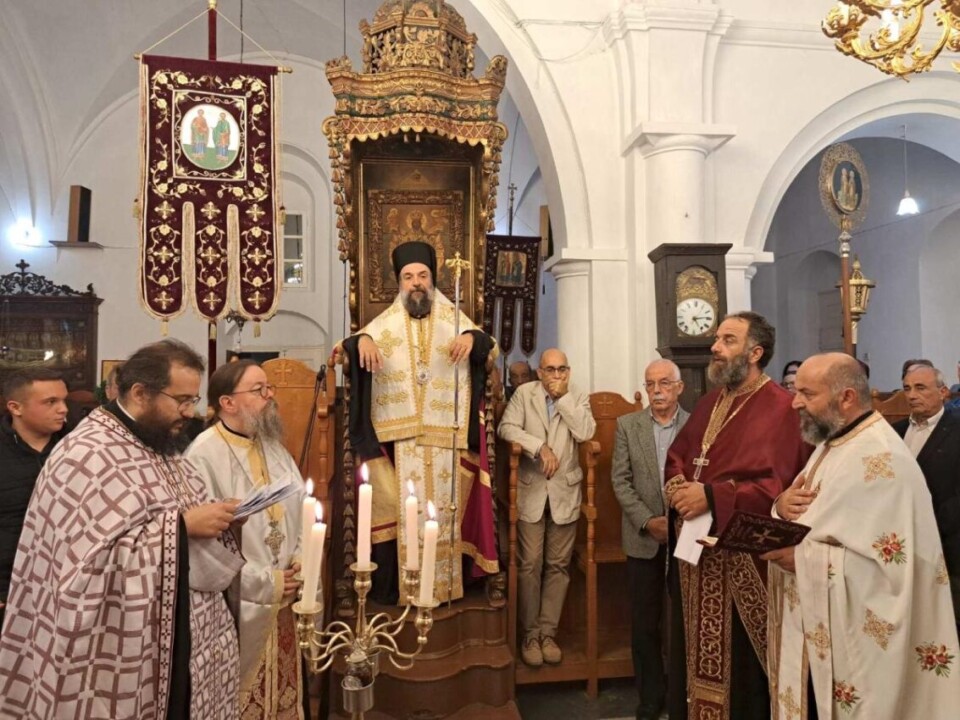 Ο Μητροπολίτης Θήρας στους Αγίους Αναργύρους Μεγαλοχωρίου