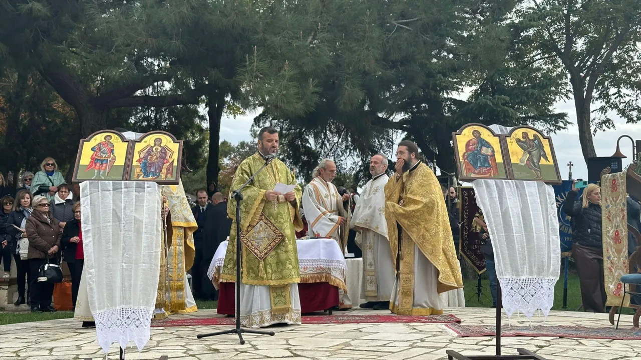 Αρχιερατική Θεία Λειτουργία στην Ακρόπολη της Σηλυβρίας
