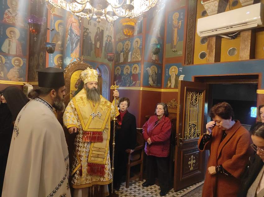 Μνημόσυνο υπό του Μητροπολίτη Ναυπάκτου στον Ιερό Ναό Αγίου Νικολάου Κορίνθου
